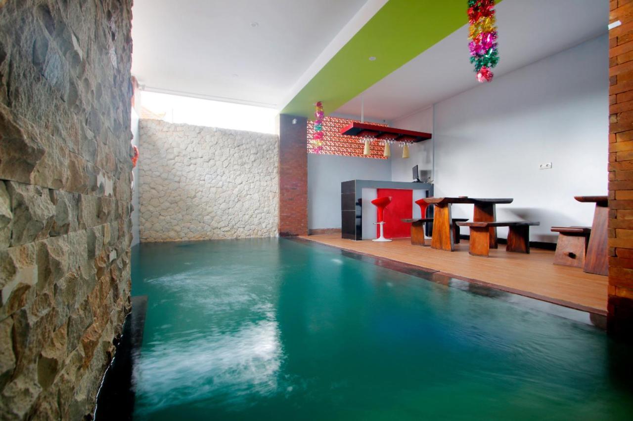 Valomia Guest House Kerobokan Exterior foto